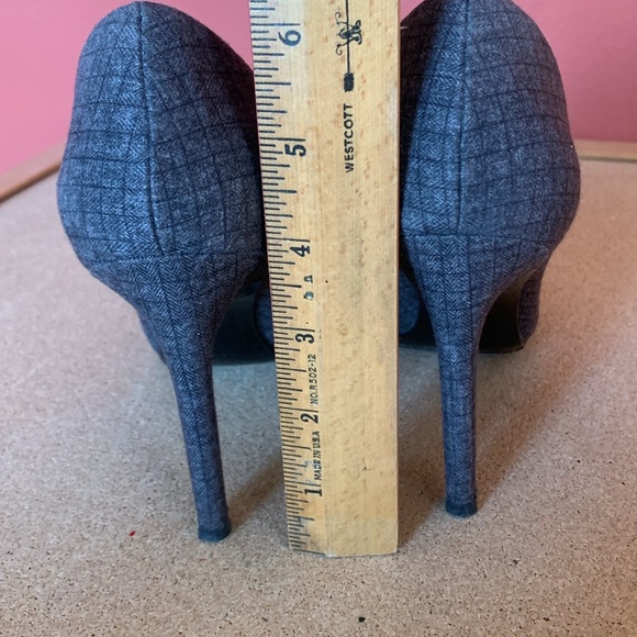 Charles by Charles David Grey Heels Vibram Sole 6 1/2 - Picture 6 of 10